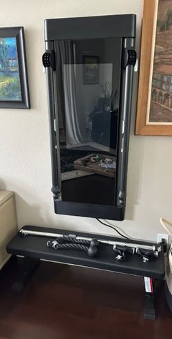 2023 Tonal Home Gym Very Good Condition with Smart Bar and Accessories - Chula Vista, CA