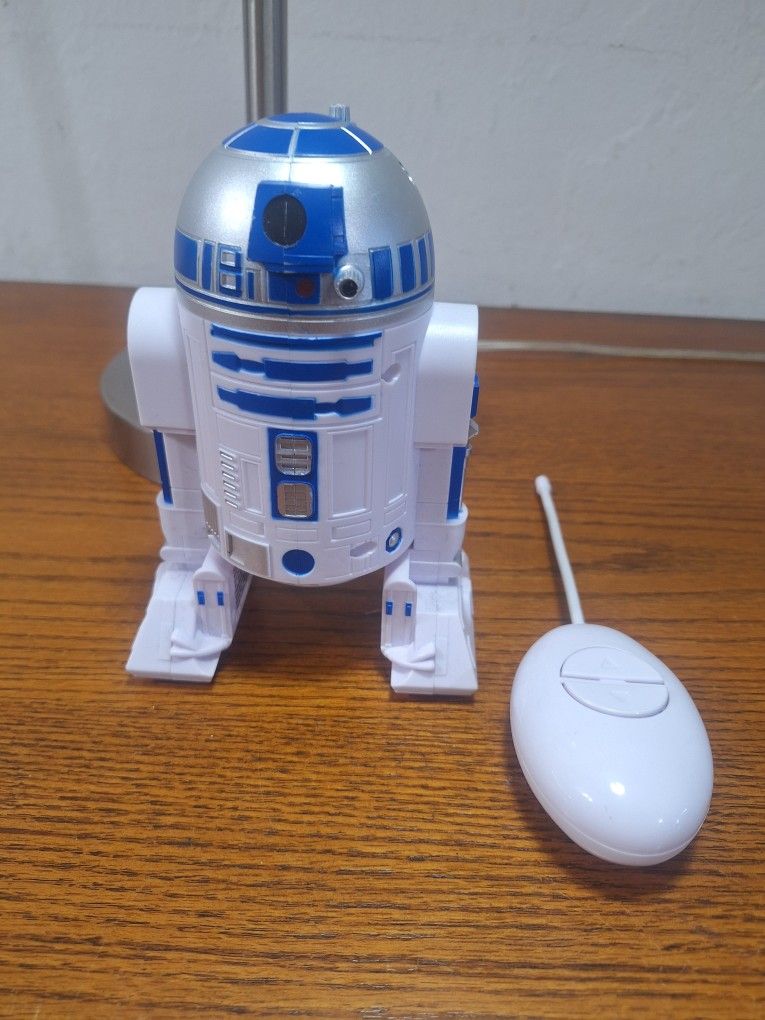 Like New!! Disney Star Wars R2-D2 Remote Control Droid 27 MHZ