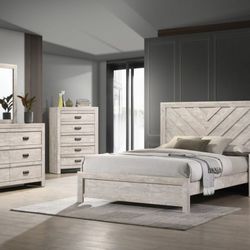 Brand new 5pc king size bedroom set 