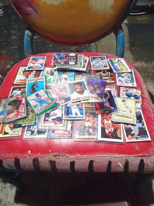 Vintage Cards Over 1000 Cards