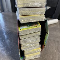 POKÉMON CARDS