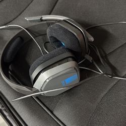 Astro A10 Gaming Headphones Plug In Mic 
