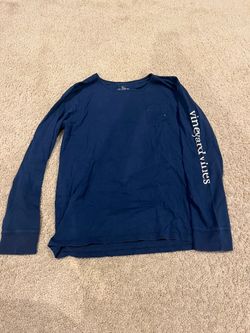 Vineyard Vines navy long sleeve top size medium firework pattern whale
