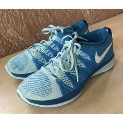 WOMENS NIKE SHOES