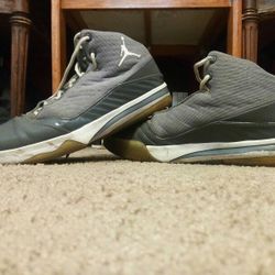 Gray Jordan Low tops 