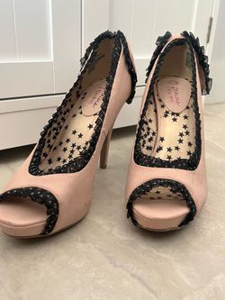 Vera wang princess heels