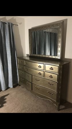 Bedroom set
