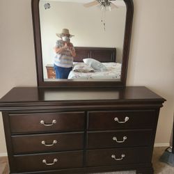 Complete Queen Size Bedroom Set