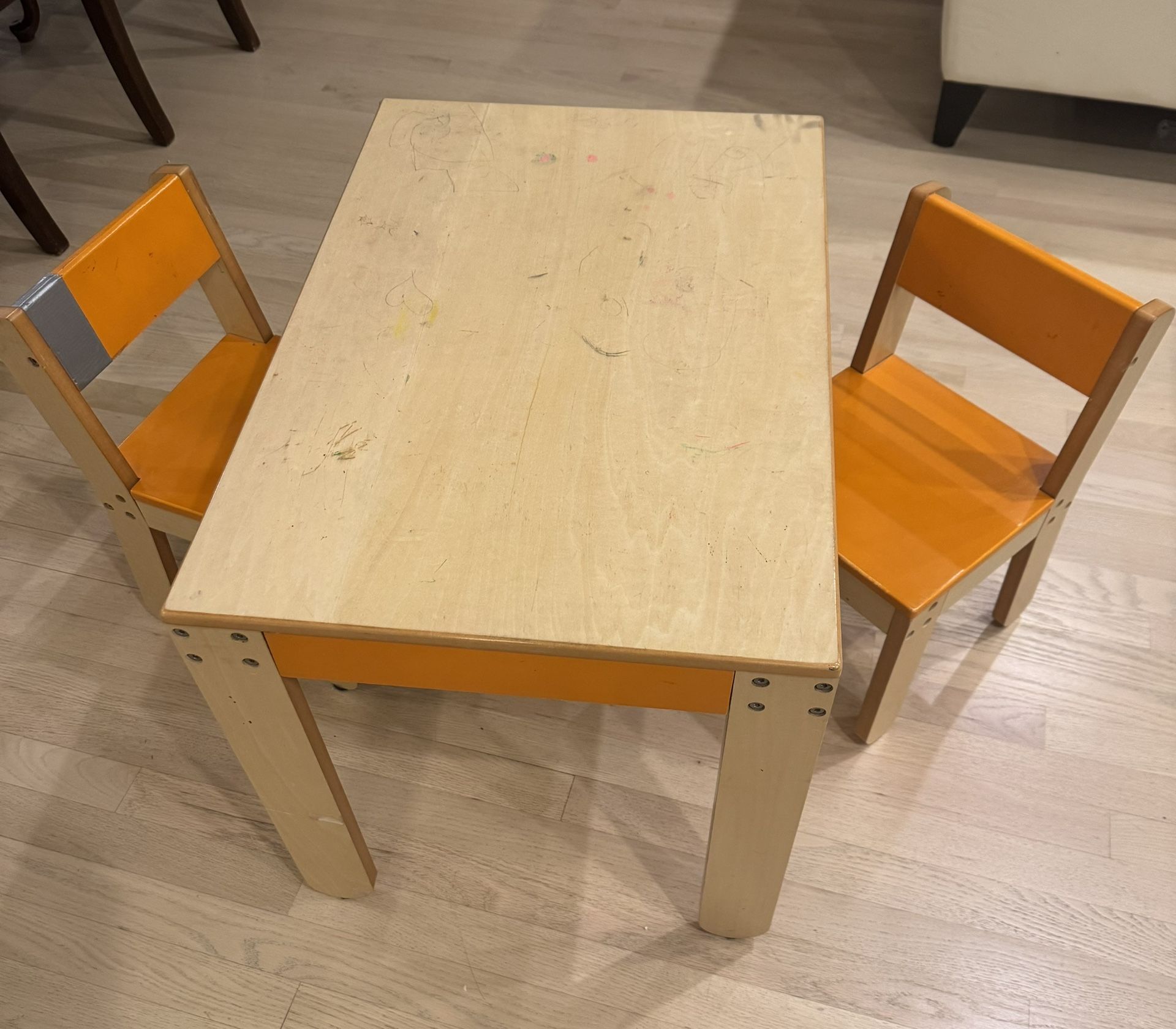 FREE P’kolino Kids Table and Chairs