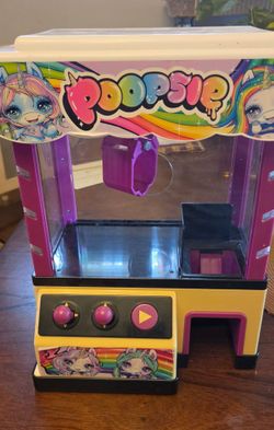 MGA Entertainment Poopsie Real Working Claw Machine