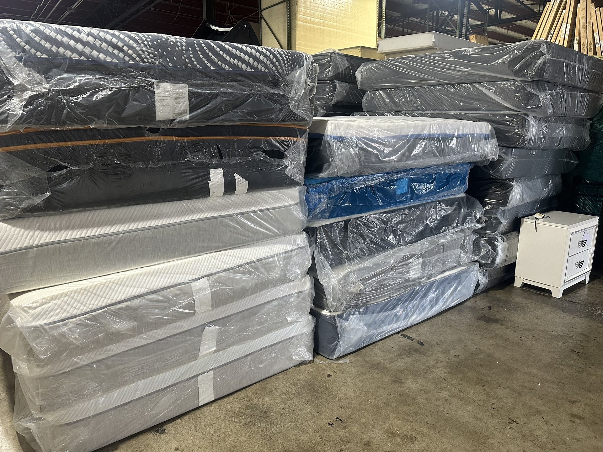 NEW TWIN FULL QUEEN KING SIZE MATTRESS BED BEDROOM FURNITURE SECTIONAL SOFA AND MORE