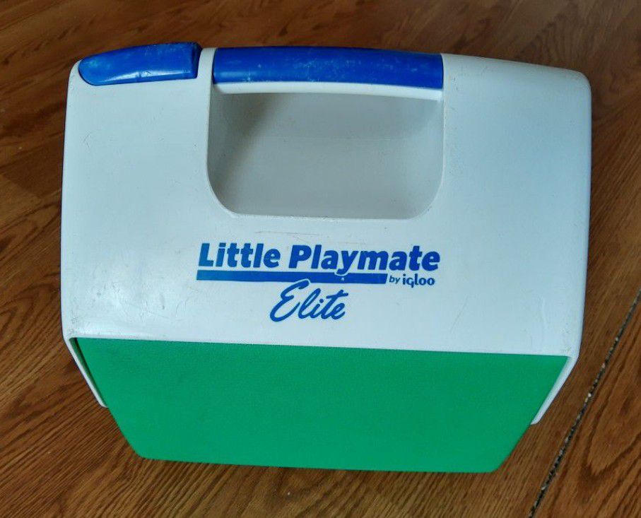 Vintage Playmate Elite. Igloo Cooler. Cooler. Excellent Condition. Work Or Play. Clean.