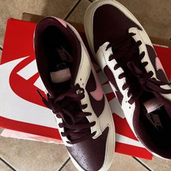 Nike Dunks