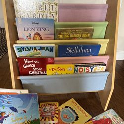 Kidkraft Wood and Canvas Sling Bookshelf With Books