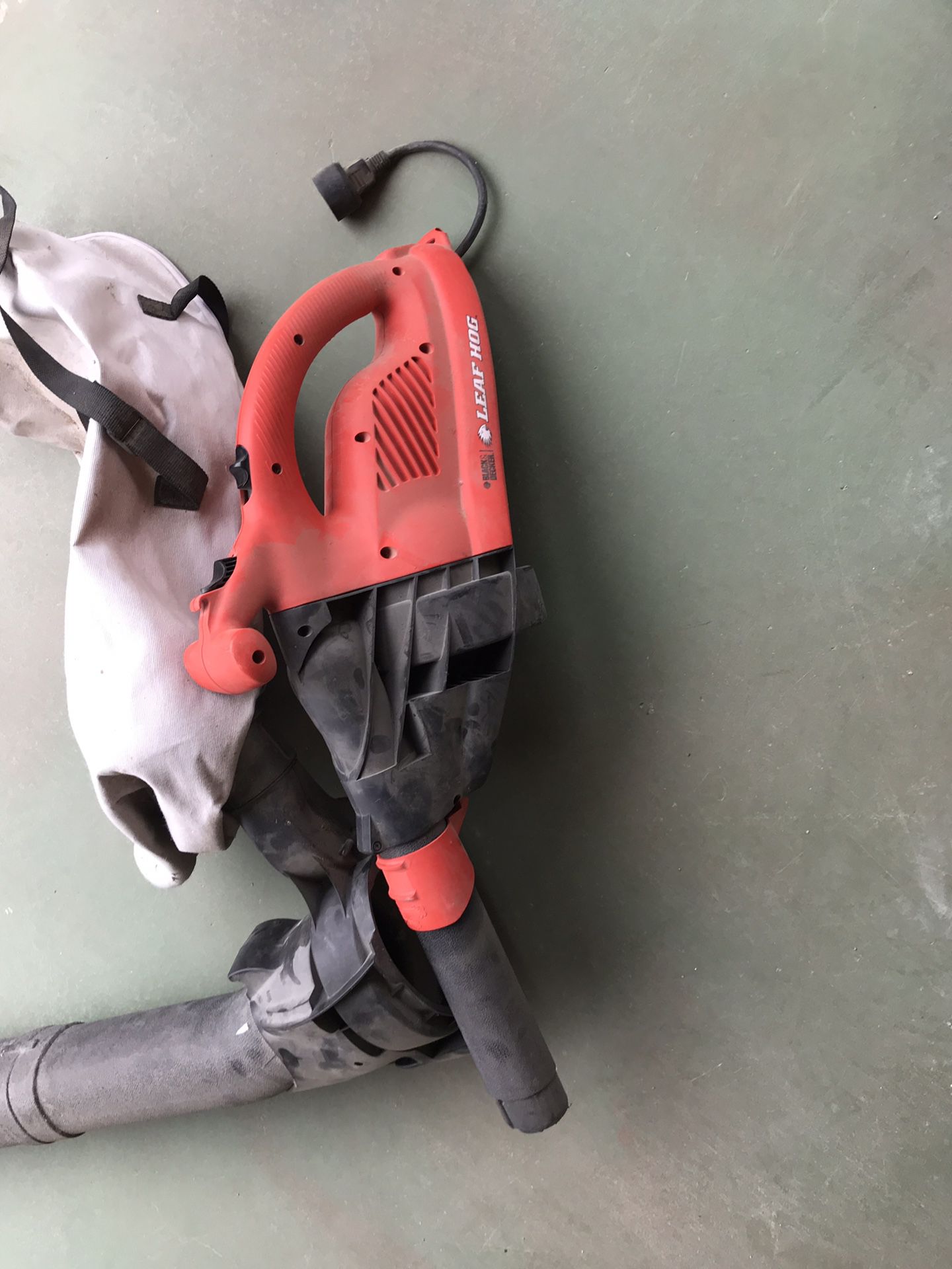 Leaf blower /vacuum