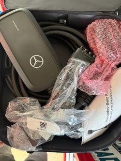 Mercedes Benz EV Charger 120v / 240v OEM Home Charging Plug-In Cable Cord