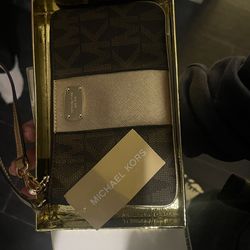 Michael kors wallet