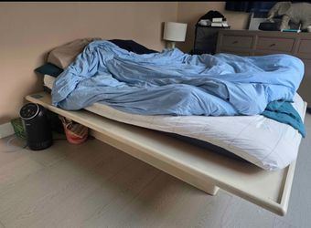 Platform floating bed frame queen size