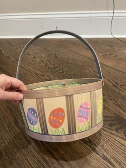 EASTER BASKET WITH GRASS 