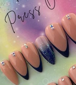 Medium stiletto Press on nails rhinestones ombre glitter