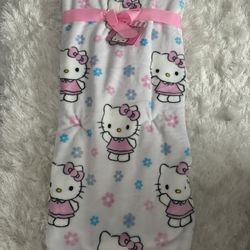 BRAND NEW: Hello Kitty Plush Blanket