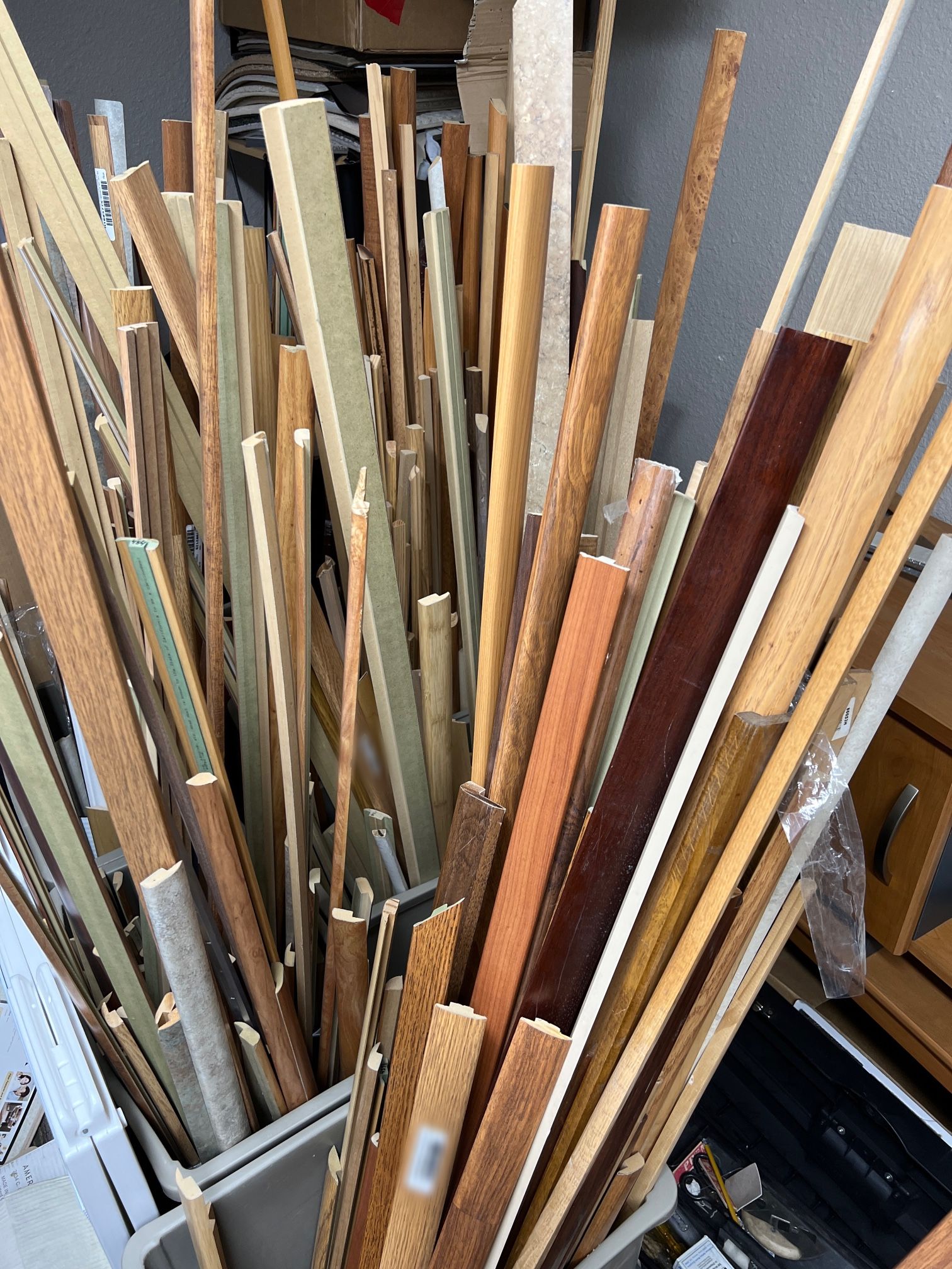 $1 - $20 Moldings And Translation