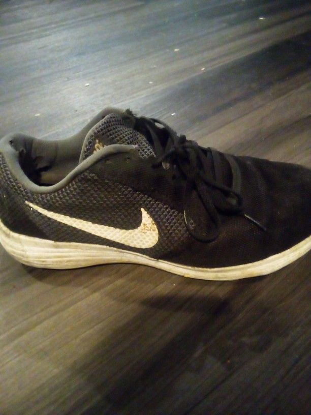 Black And White Nike Shoes Size 11.5 Men's 