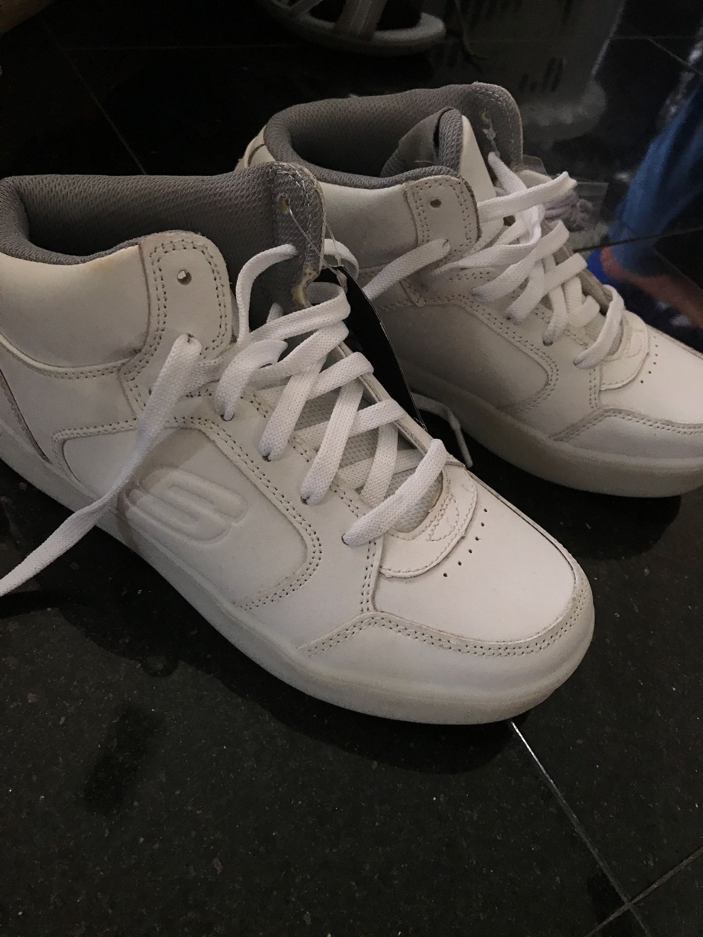 Skechers Light Up Shoes size 6
