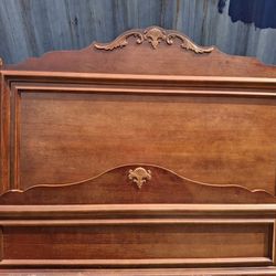 QUEEN Antique Bed Frame - Wood Orienate 