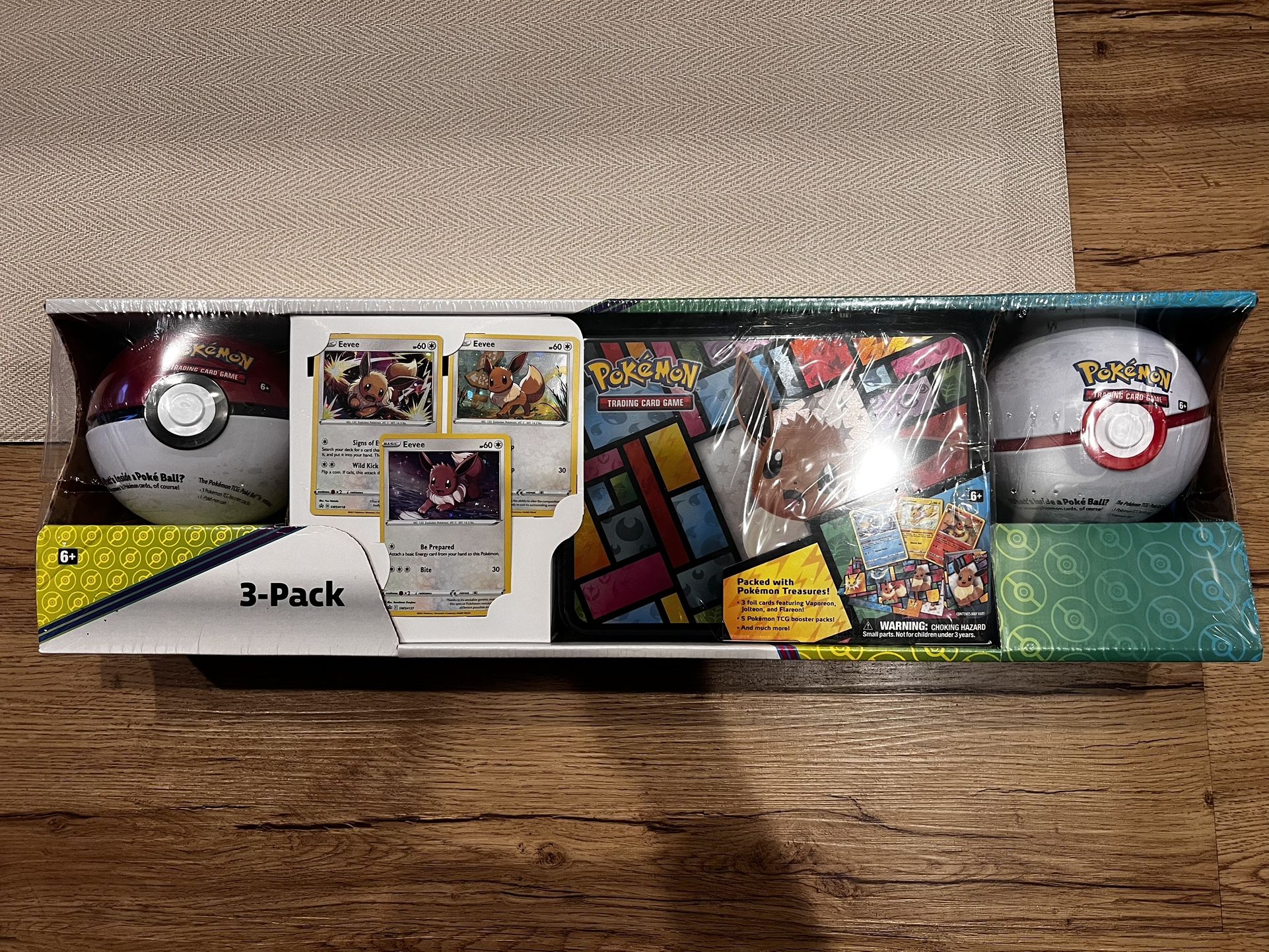 Pokémon Eevee Collector’s Chest- 3 pack