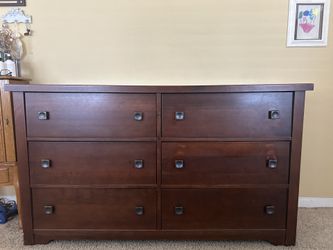 Bedroom Set 3 Piece FREE