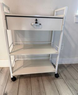 Cart with 1 drawer and 2 tray