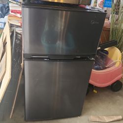 Mini Fridge And Freezer