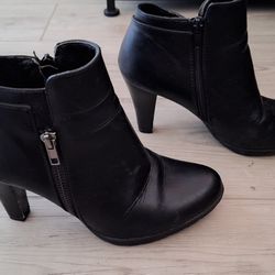 Women's Leather Boots Size 7.5