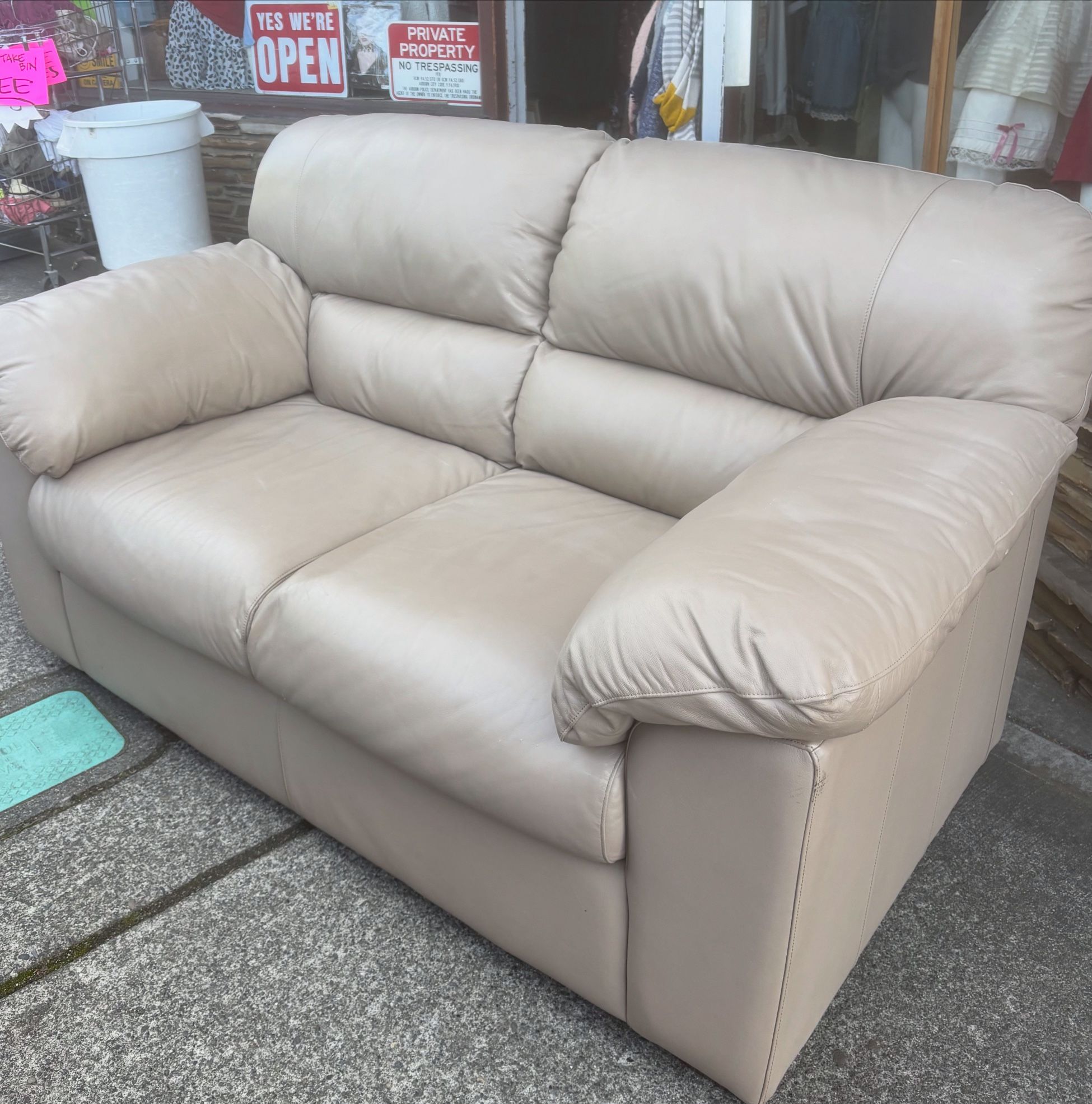 Schoenfeld Leather Loveseat 