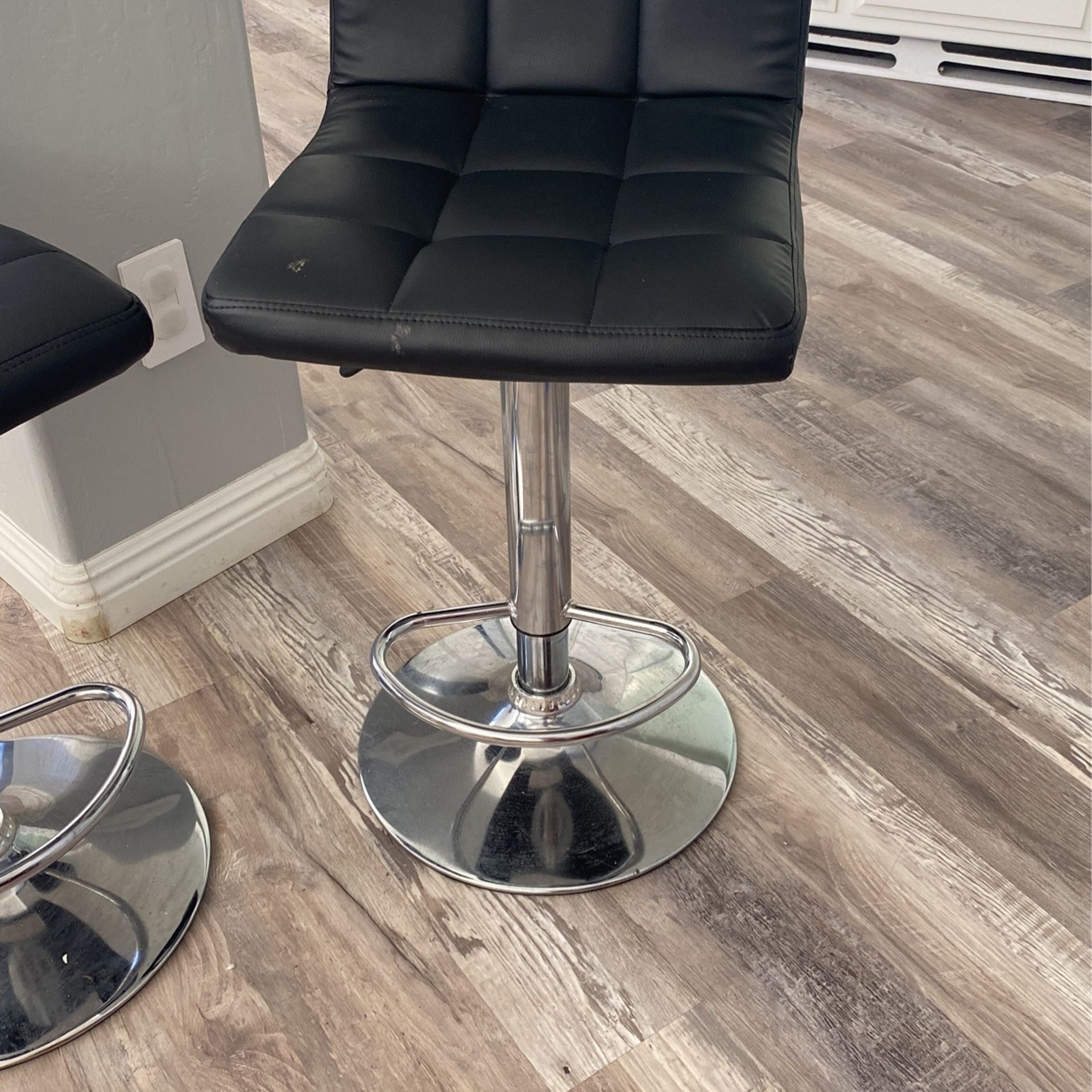 2 Bar Stools for Sale in Menifee, CA OfferUp