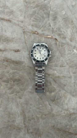 Silver Quartz Watch with Black Bezel