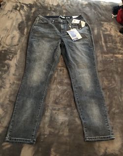 YMI High Rise Skinny Jeans - Size 18 “Wanna Betta Butt?” Jeans 