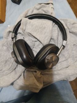 Range Rover Headphones