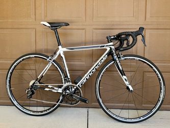 Cannondale Supersix Evo 52 CM Carbon Road Bike