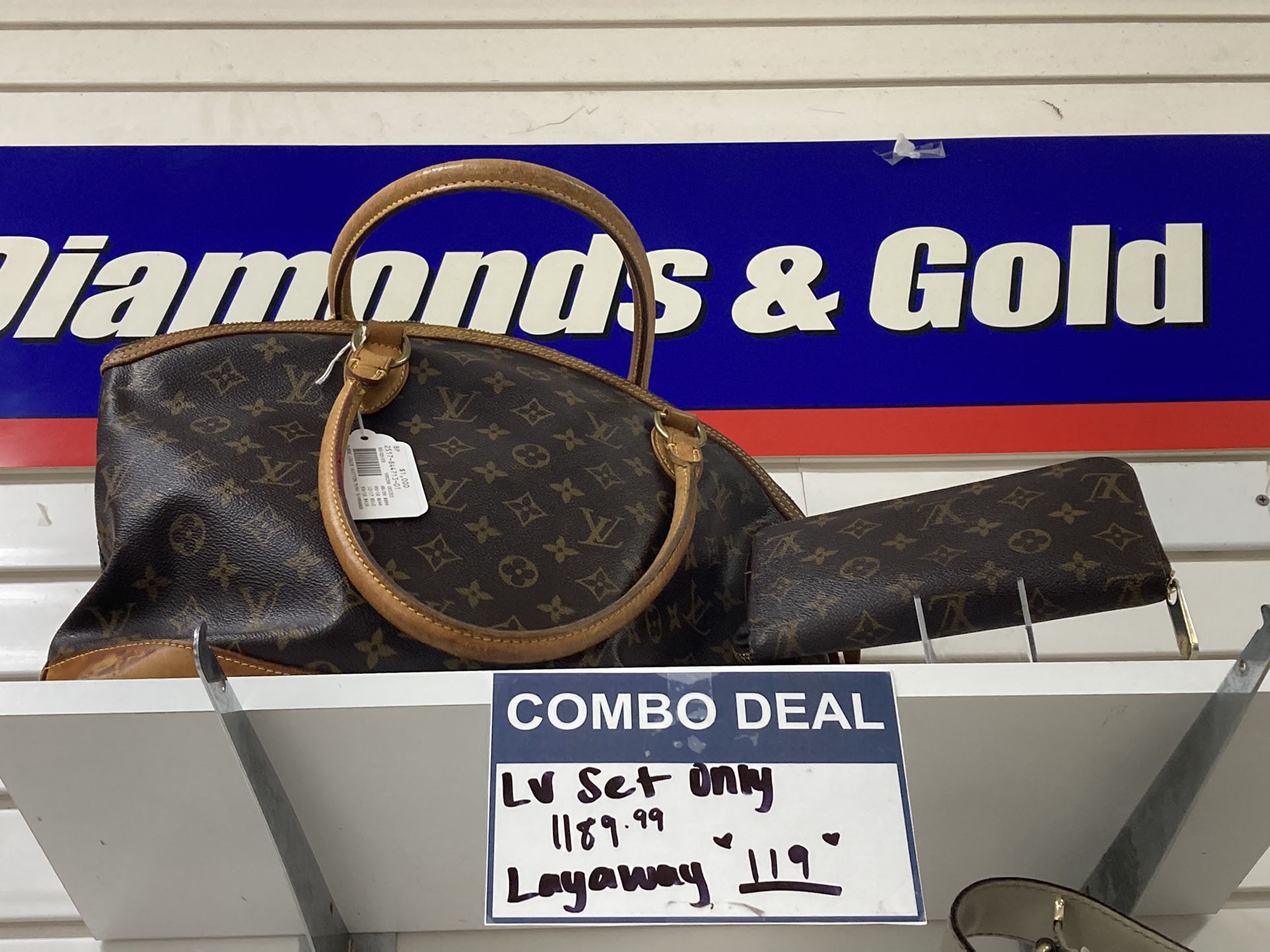 Louis Vuitton Purse And Wallet Combo for Sale in San Antonio, TX