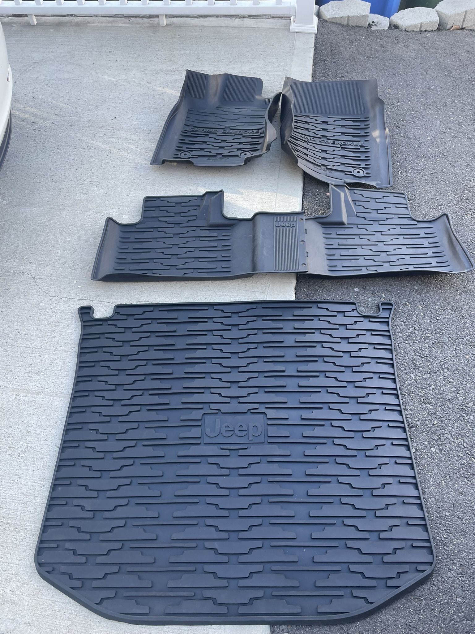 Jeep Cherokee OEM Mats