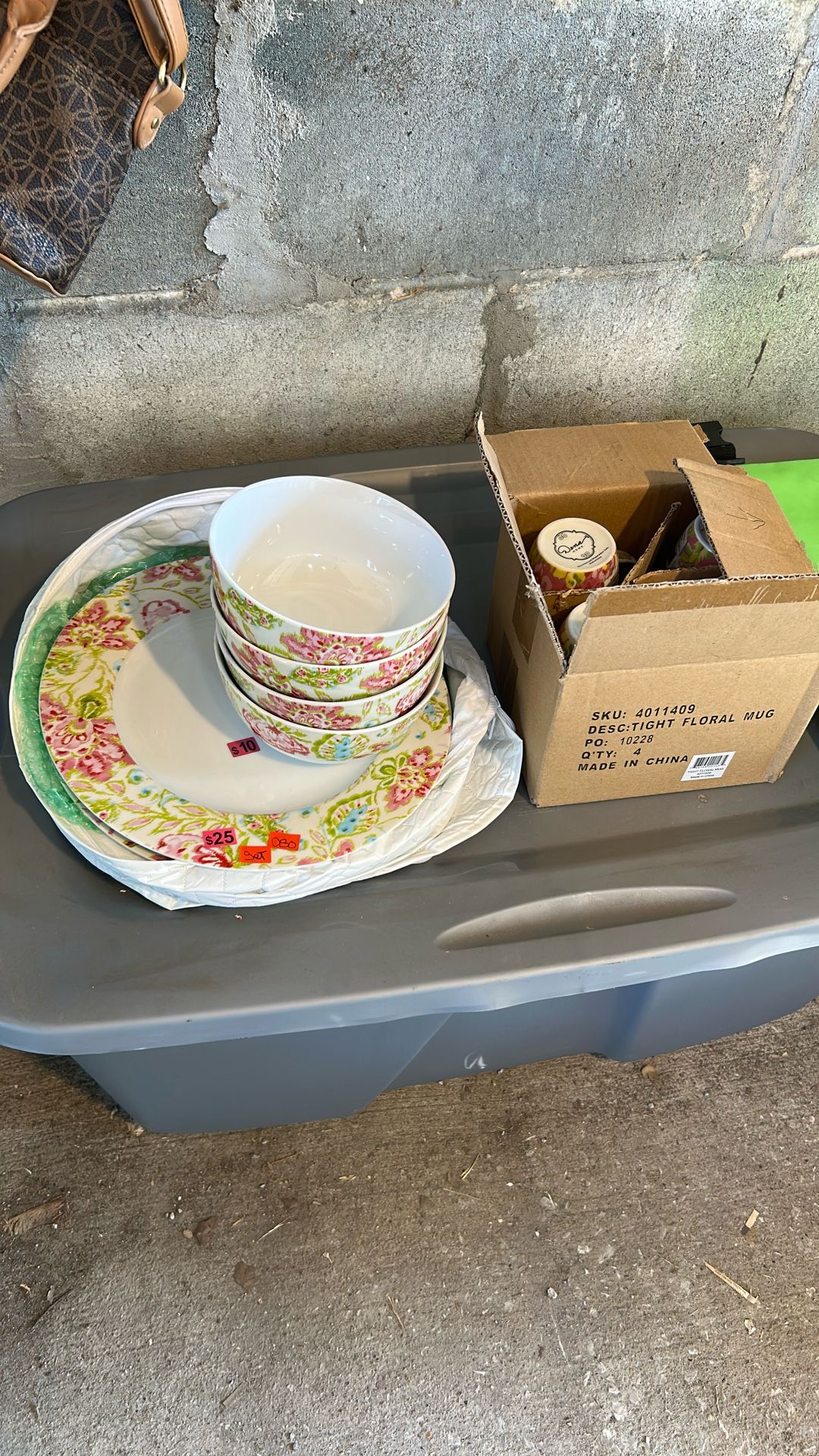 Dishware