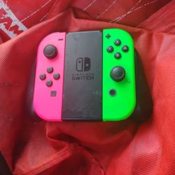 Nintendo
Nintendo Switch Joy-Con L/R
