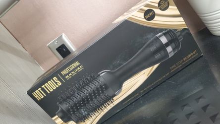 Hot Tools one step Blowout