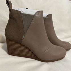 Woman’s Ankle Boots 