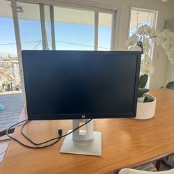 HP EliteDisplay E232 - 23" IPS LED Monitor