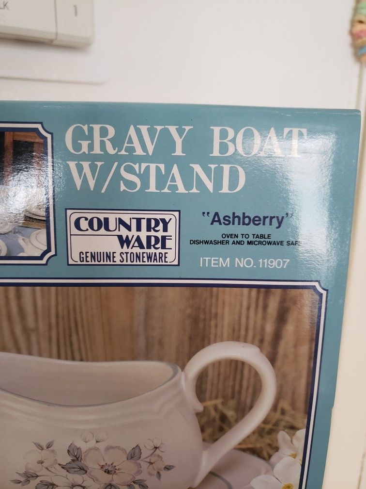 Ashberry by Country Ware Gravy Boat & Underplate Blue Flower
