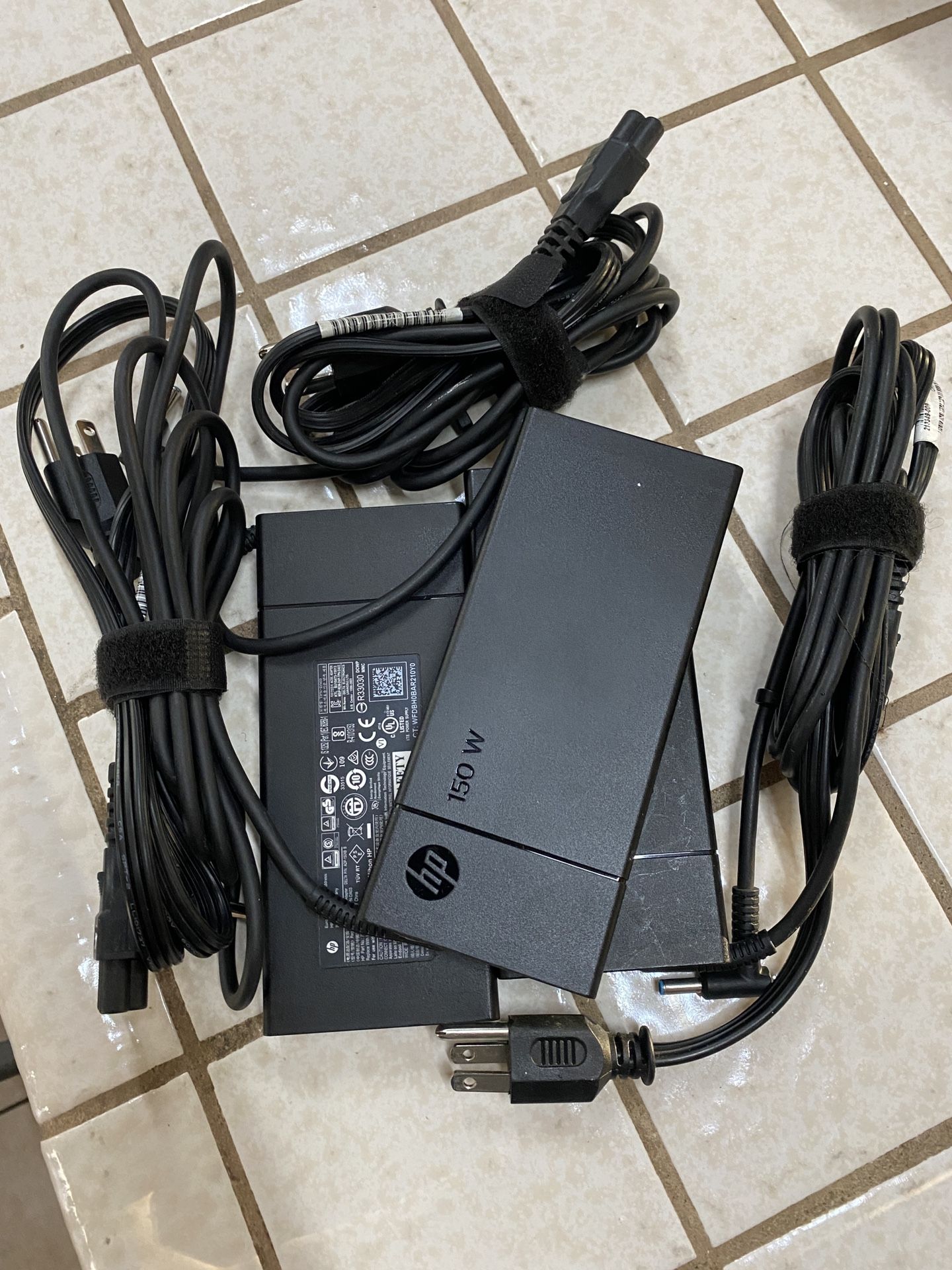 HP 150w Blue tip Laptop Charger
