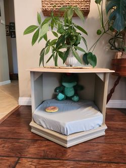 Hexagon side table pet bed